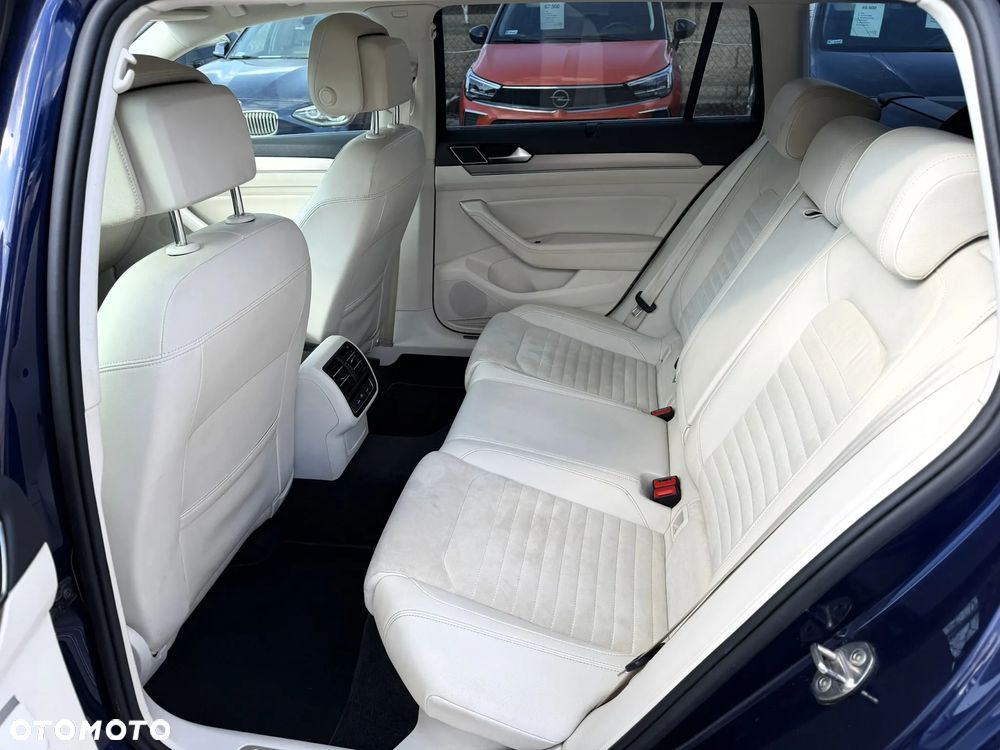 Volkswagen Passat 2.0 TDI BMT Highline DSG - 11