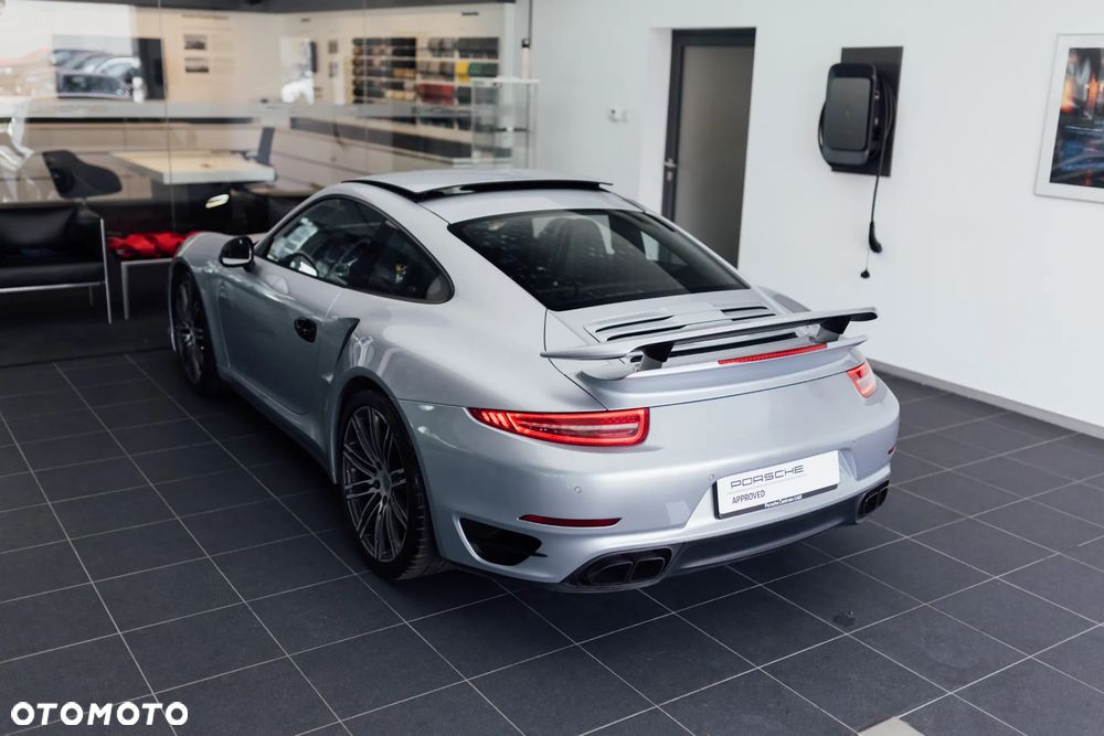 Porsche 911 Turbo S - 11