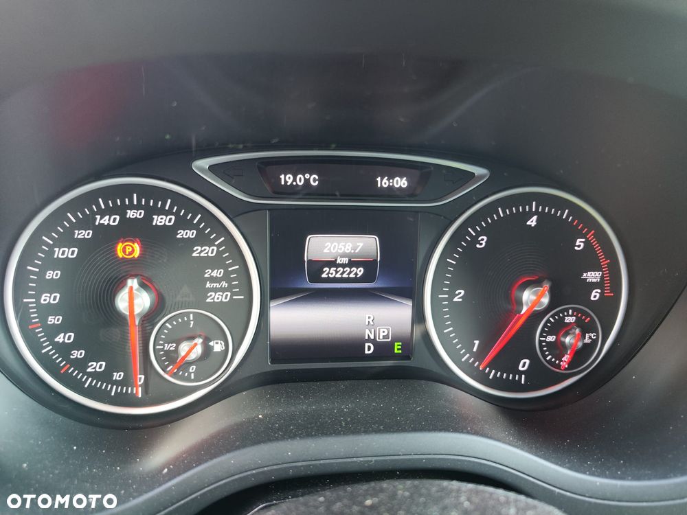 Mercedes-Benz Klasa B 200 d 7G-DCT Edition - 32