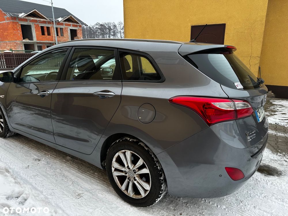 Hyundai i30 blue 1.6 CRDi Classic - 4