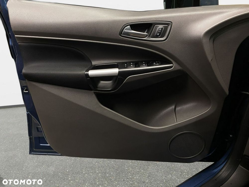 Ford Tourneo Connect Grand - 38