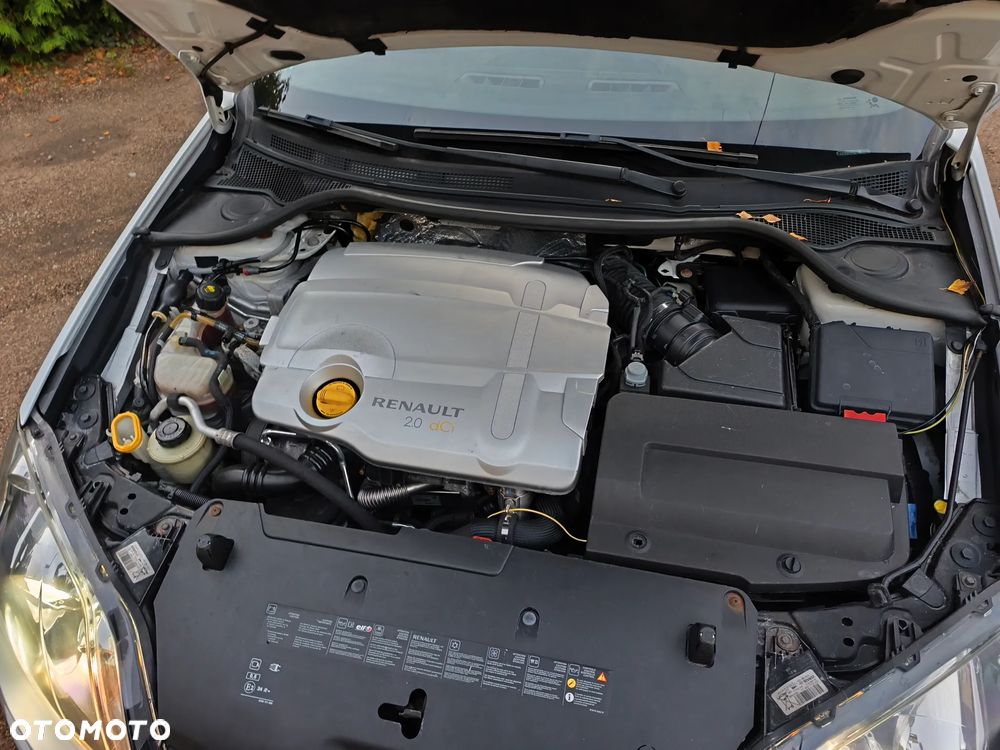 Renault Laguna dCi 150 FAP GT - 30