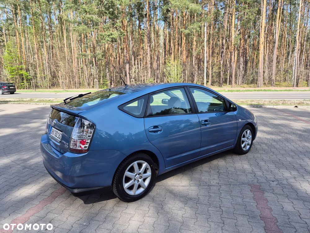 Toyota Prius 1.5 VVT-i Sol - 14