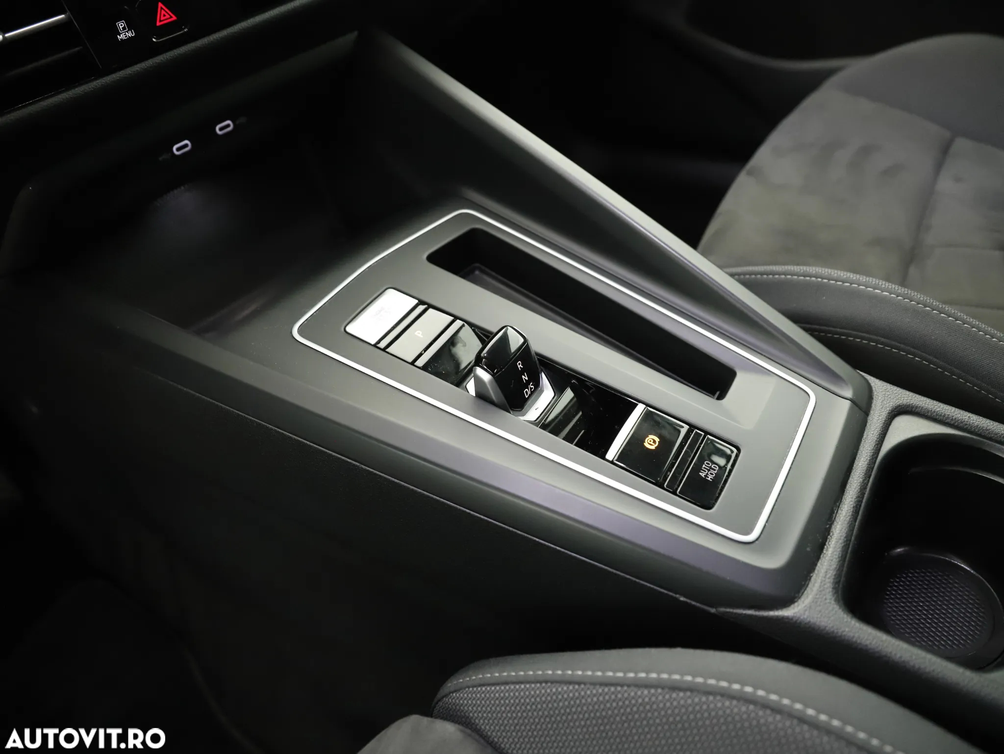 Volkswagen Golf - 24