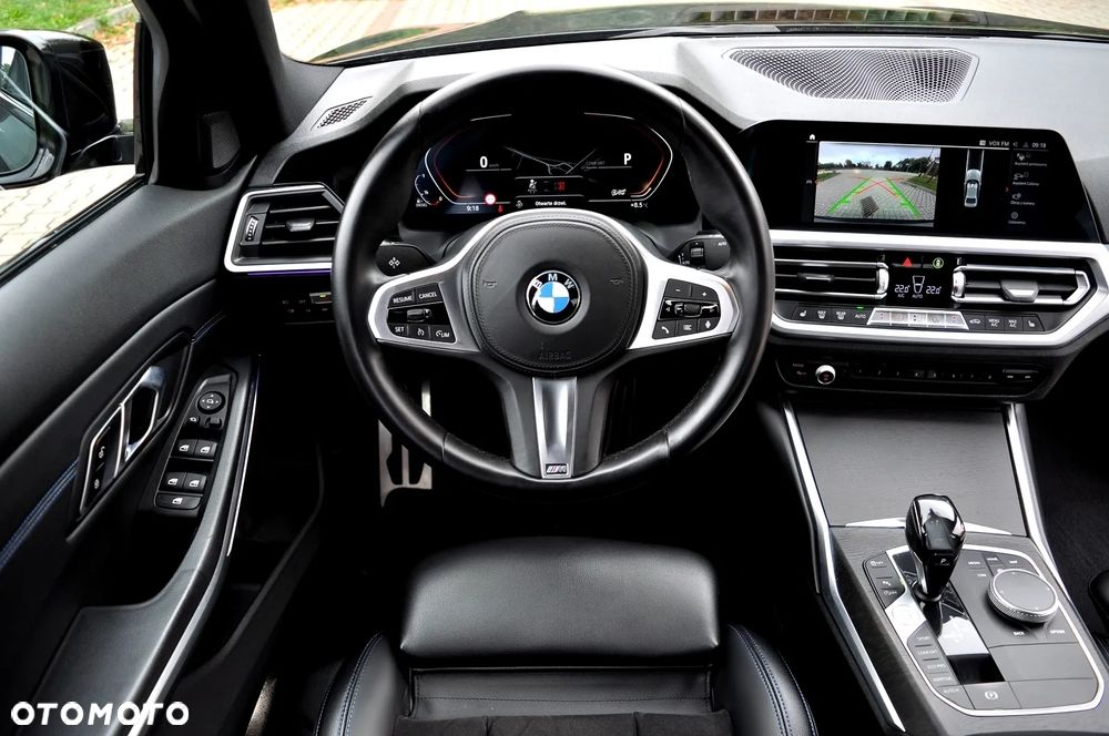BMW Seria 3 318d M Sport Shadow - 23