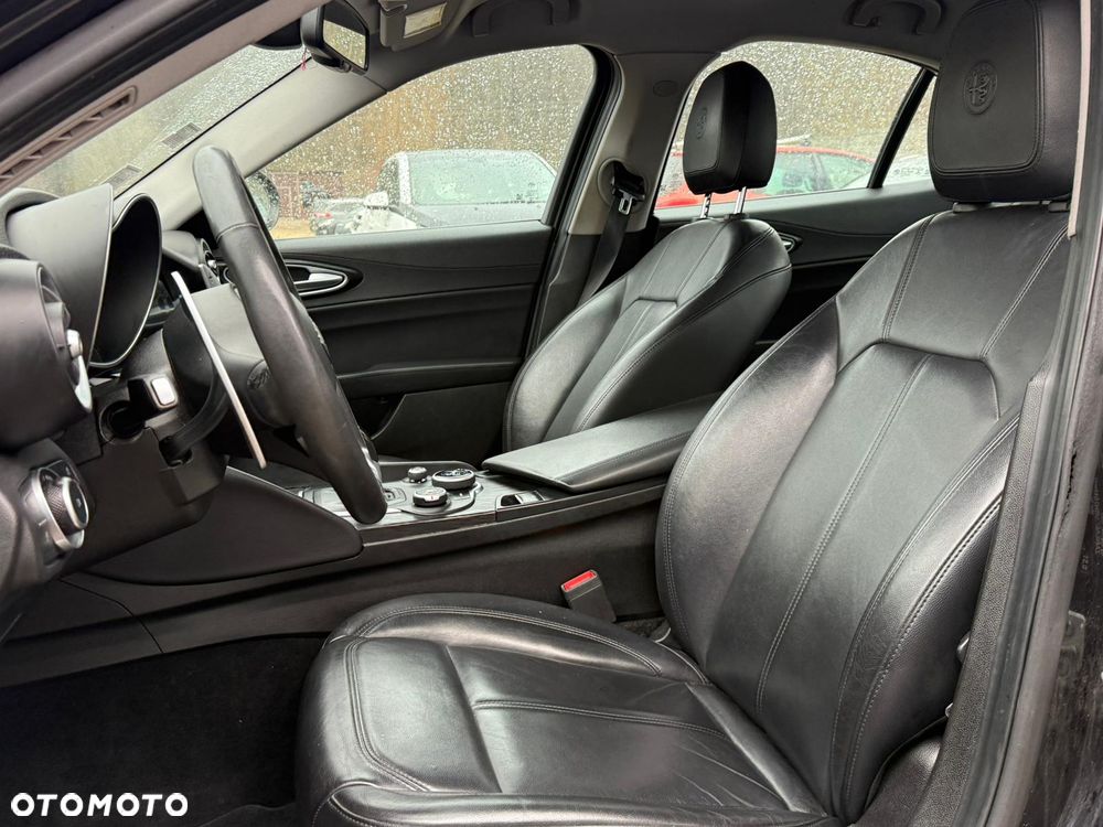 Alfa Romeo Giulia - 20