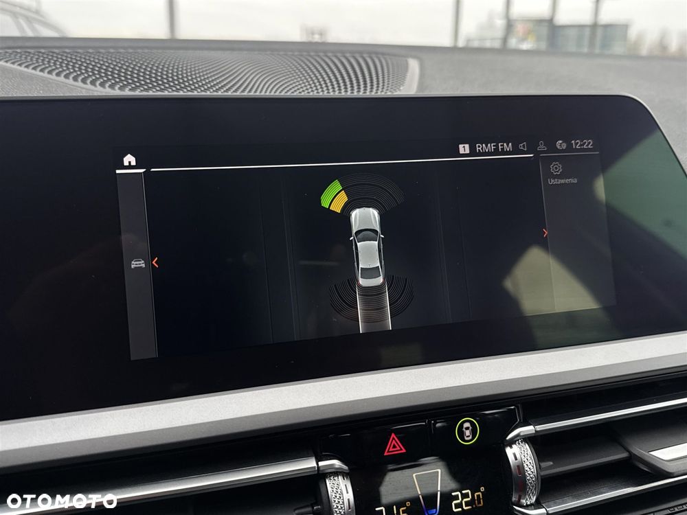 BMW Seria 3 318i - 12