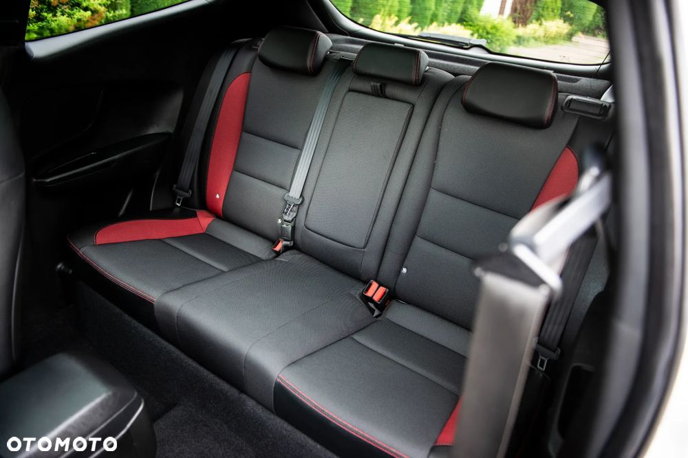 Hyundai i30 1.6 T GDI Turbo - 21