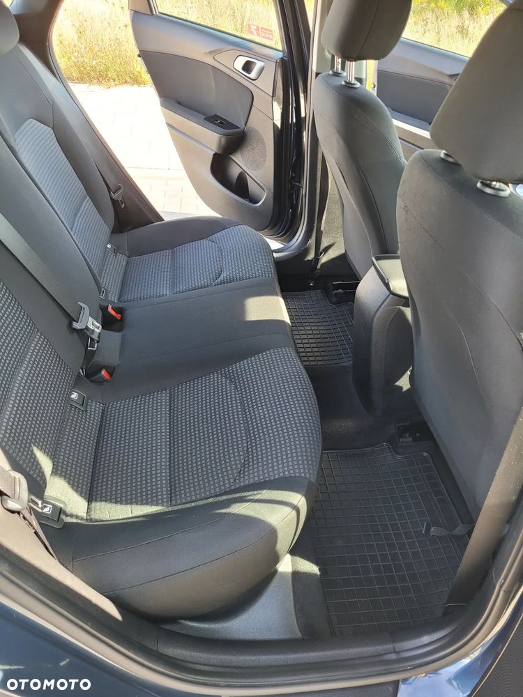 Kia Ceed 1.6 CRDi SCR L - 6