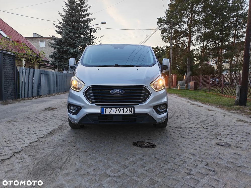 Ford Tourneo Custom 2.0 EcoBlue L1 Titanium - 9