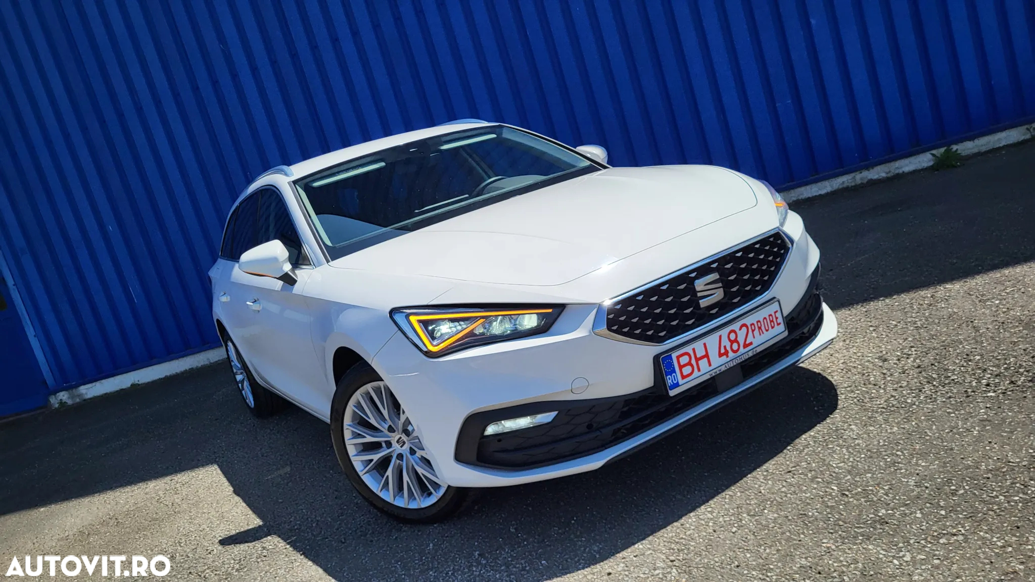 Seat Leon Sportstourer 2.0 TDI DSG Xcellence Plus - 2