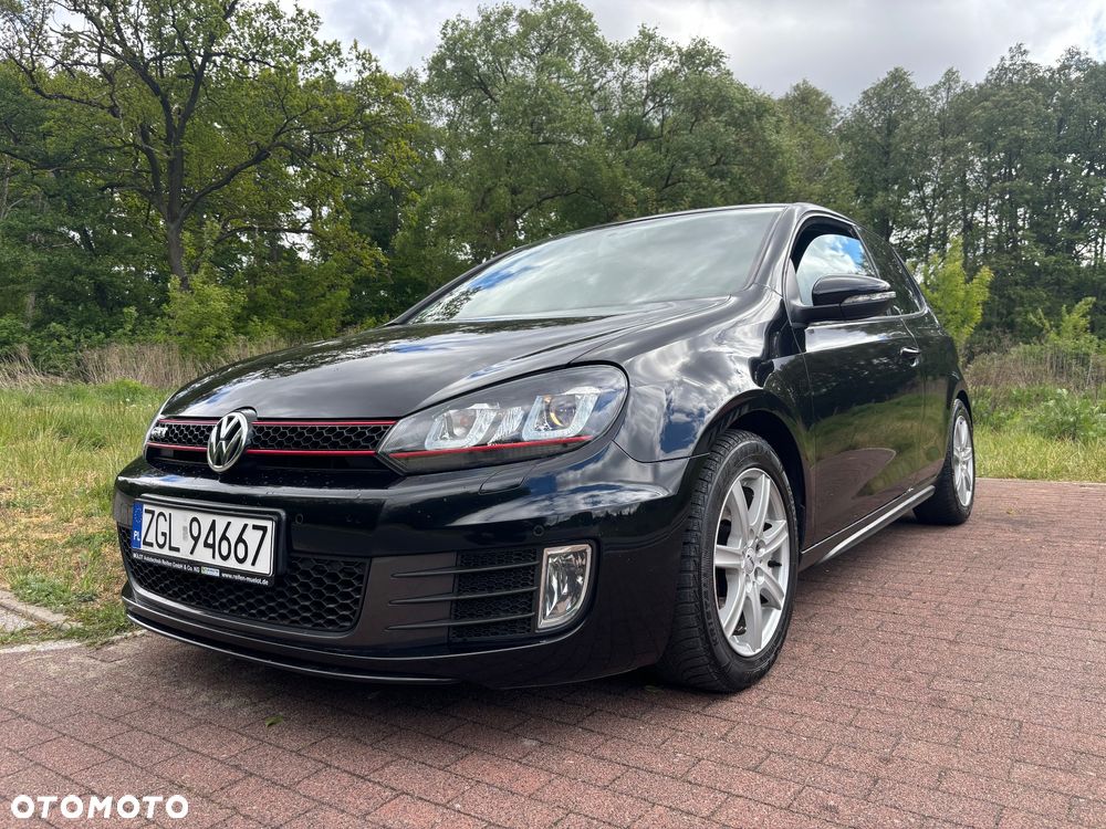 Volkswagen Golf VI 2.0 TSI GTI - 2