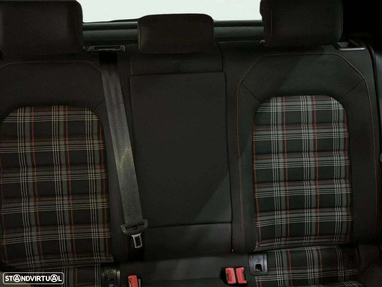 VW Golf 2.0 TSI GTI DSG Performance - 17