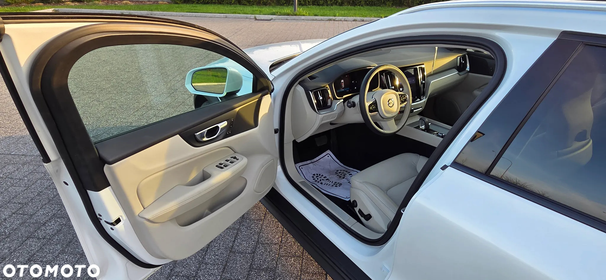 Volvo V60 Cross Country B5 B AWD Plus - 19