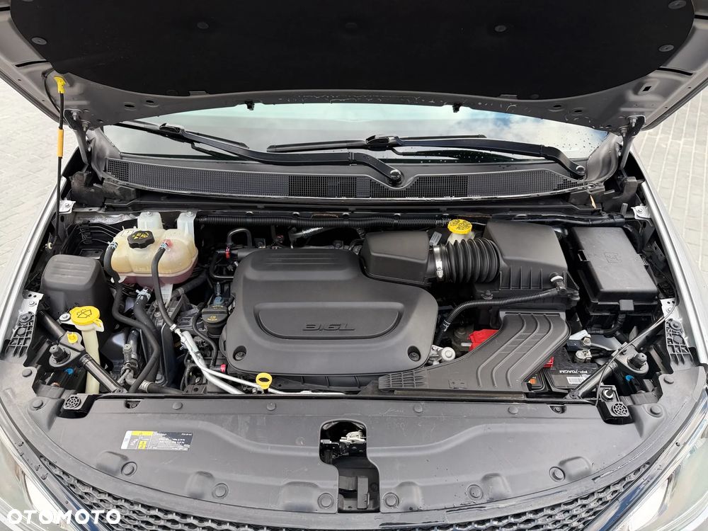 Chrysler Pacifica - 24