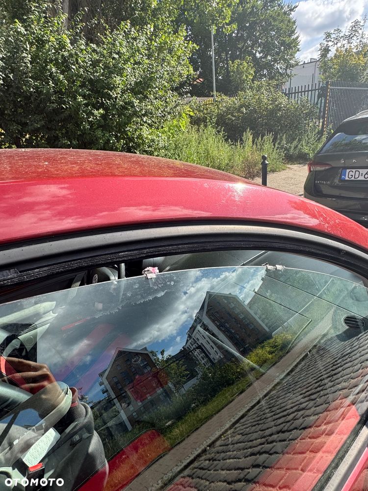 Volkswagen New Beetle - 6