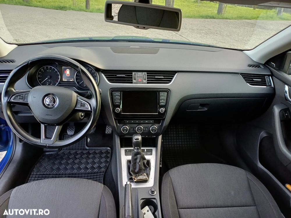 Skoda Octavia 2.0 TDI STYLE - 12