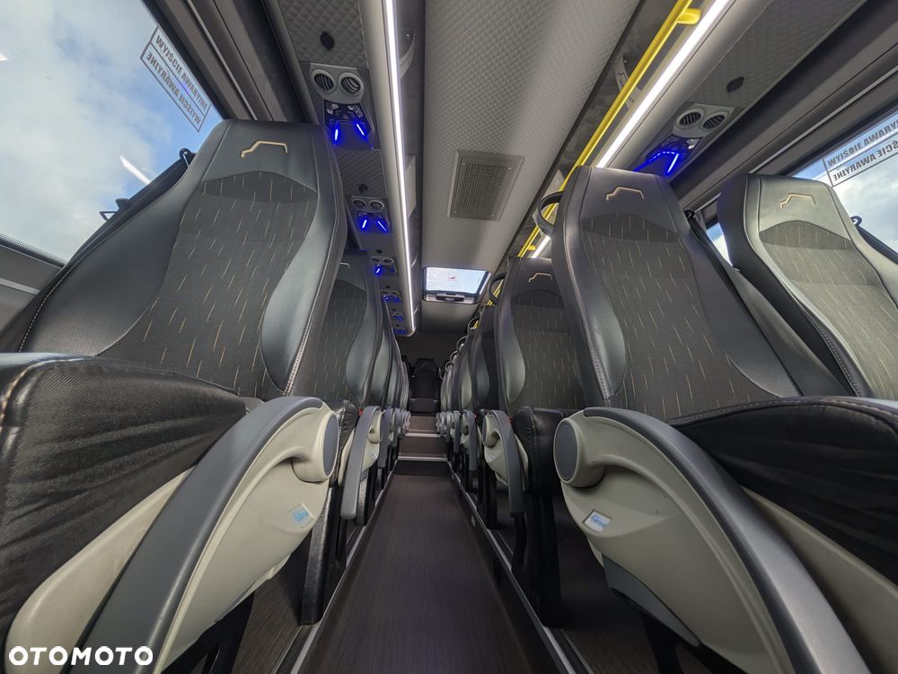 Mercedes-Benz Sprinter 517 - 15