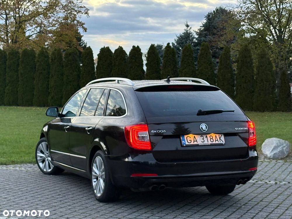 Skoda Superb 2.0 TSI Elegance DSG - 7
