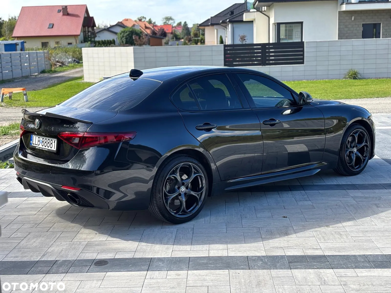 Alfa Romeo Giulia 2.0 Turbo 16V AT8-Q4 Estrema - 9