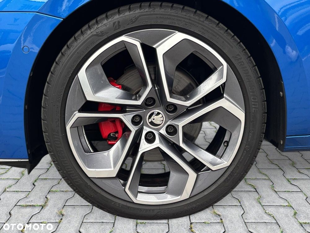 Skoda Octavia 2.0 TDI RS DSG - 32