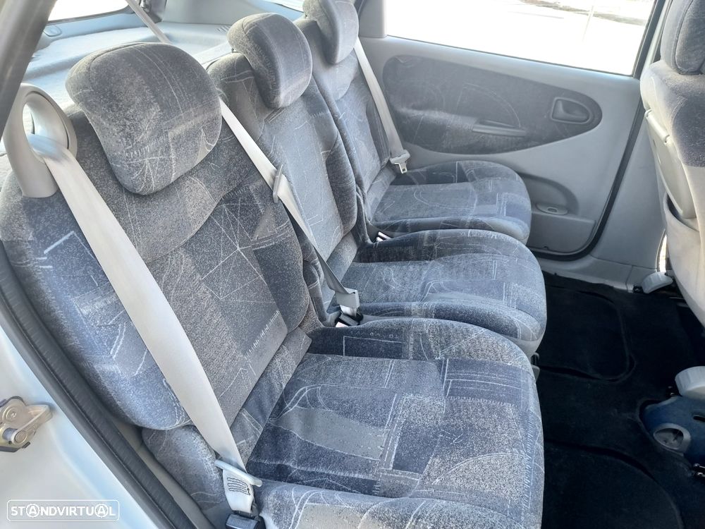 Renault Scénic 1.4 16V RXE AC - 9