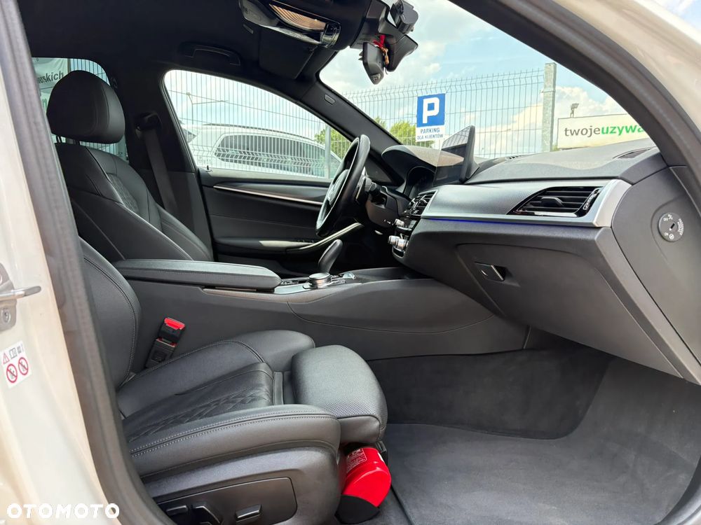 BMW Seria 5 520d xDrive MHEV M Sport sport - 28