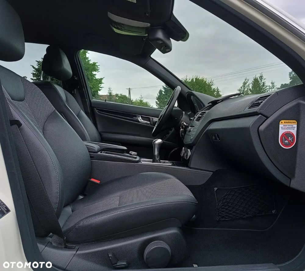 Mercedes-Benz Klasa C 180 Kompressor BlueEFFICIENCY Avantgarde - 5