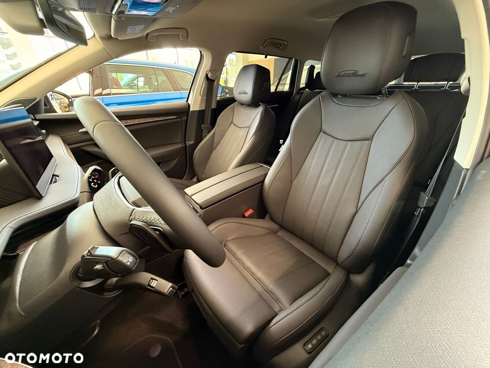 Skoda Superb 2.0 TDI SCR 4x4 L&K DSG - 11