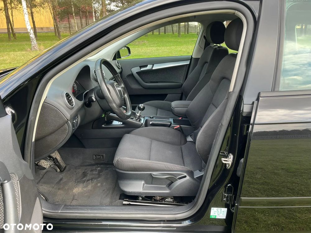 Audi A3 Sportback 1.6 S line Sportpaket plus - 18