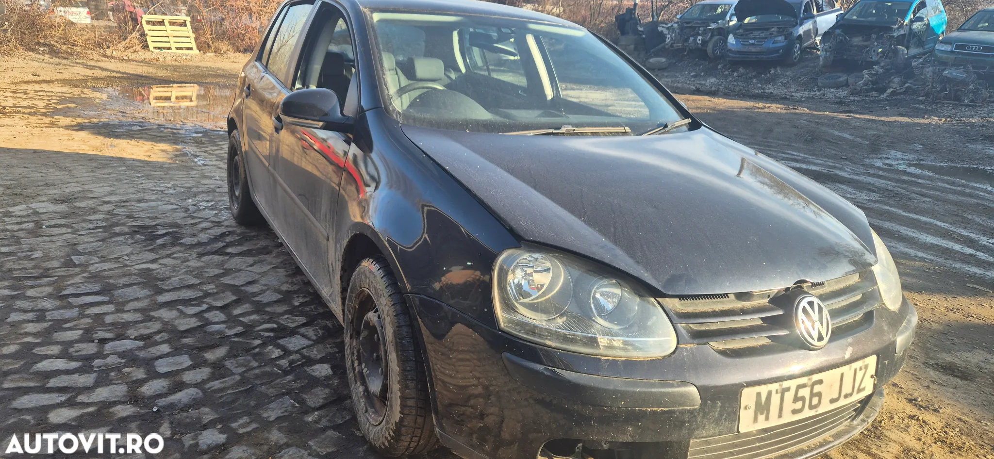 Piese auto Vw Golf 5 1.6 FSi benzina hatchback - negru - 2