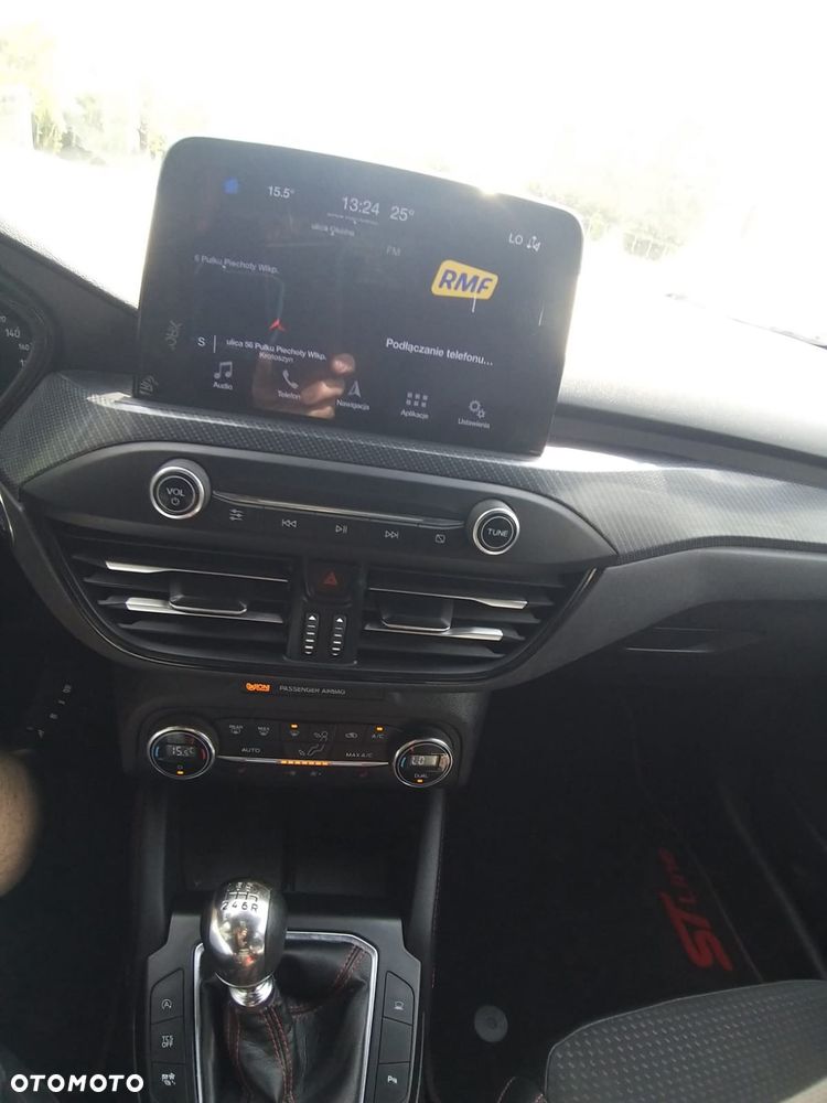 Ford Focus 1.0 EcoBoost Start-Stopp-System ST-LINE DESIGN - 13