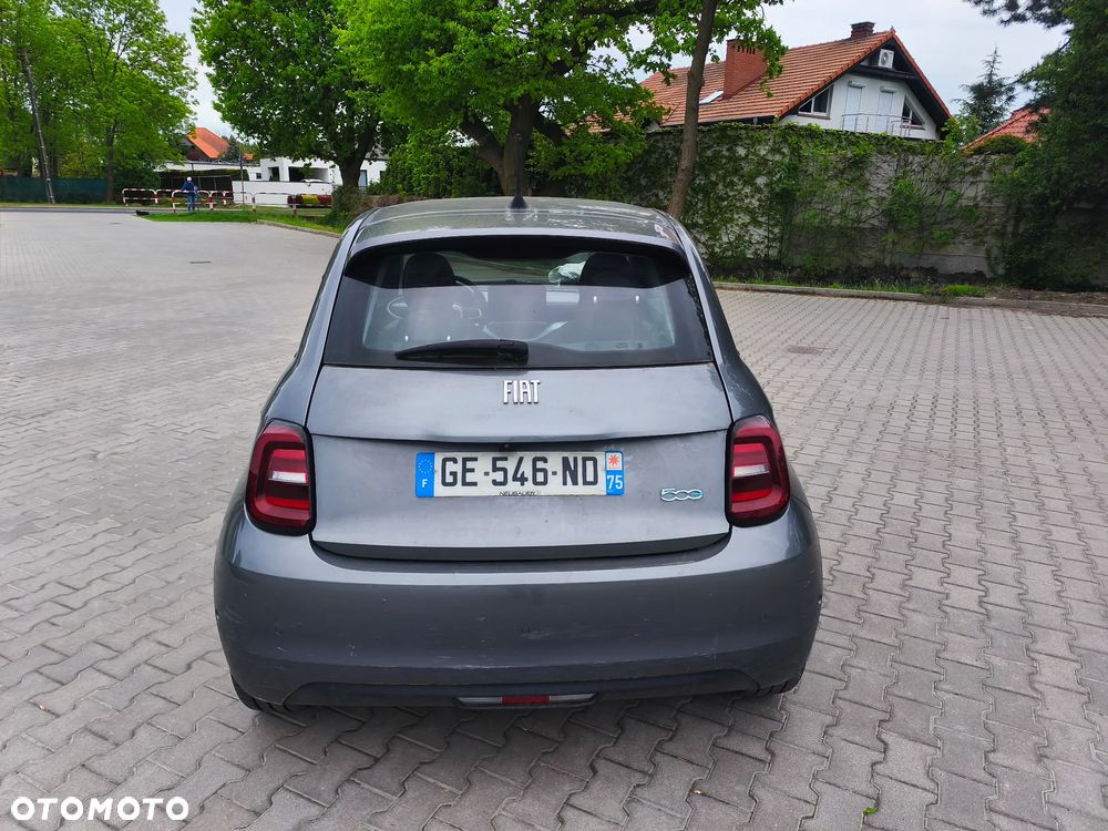 Fiat 500e 42kWh ICON - 11
