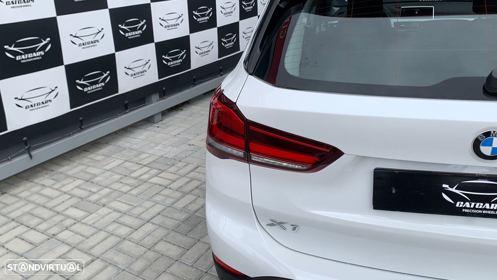 BMW X1 25 e xDrive Corporate Edition - 26