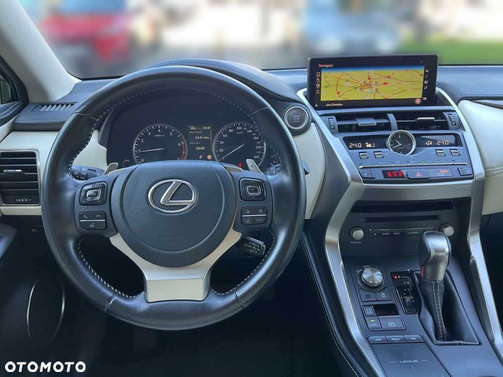 Lexus NX 300 F Impression AWD - 4