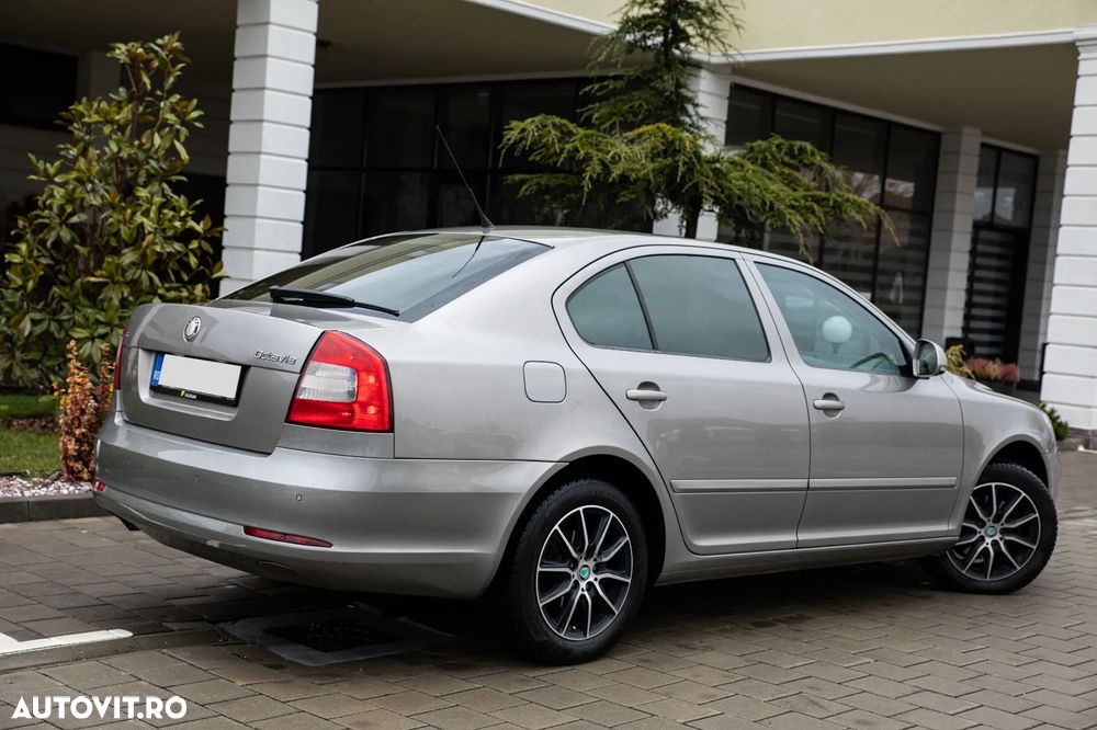 Skoda Octavia 1.8 TSI Laurin Klement - 12