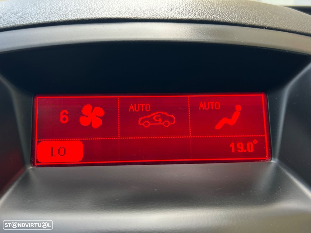 Opel Insignia 2.0 CDTI Cosmo S/S - 28