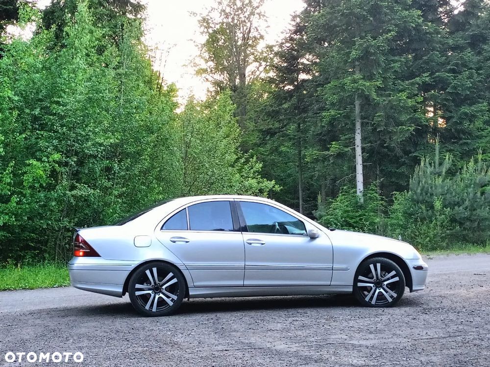 Mercedes-Benz Klasa C 350 4Matic 7G-TRONIC SPORT EDITION - 4