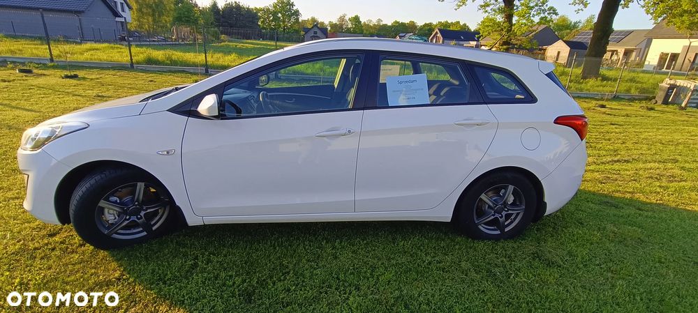 Hyundai i30 1.6 Classic + - 9