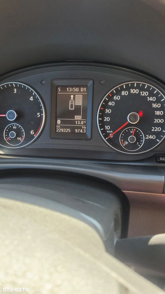 Volkswagen Touran 2.0 TDI DPF Cross DSG - 8