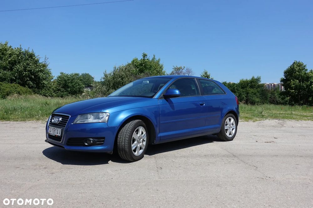 Audi A3 3-drzwiowe 1.6 Ambiente - 2