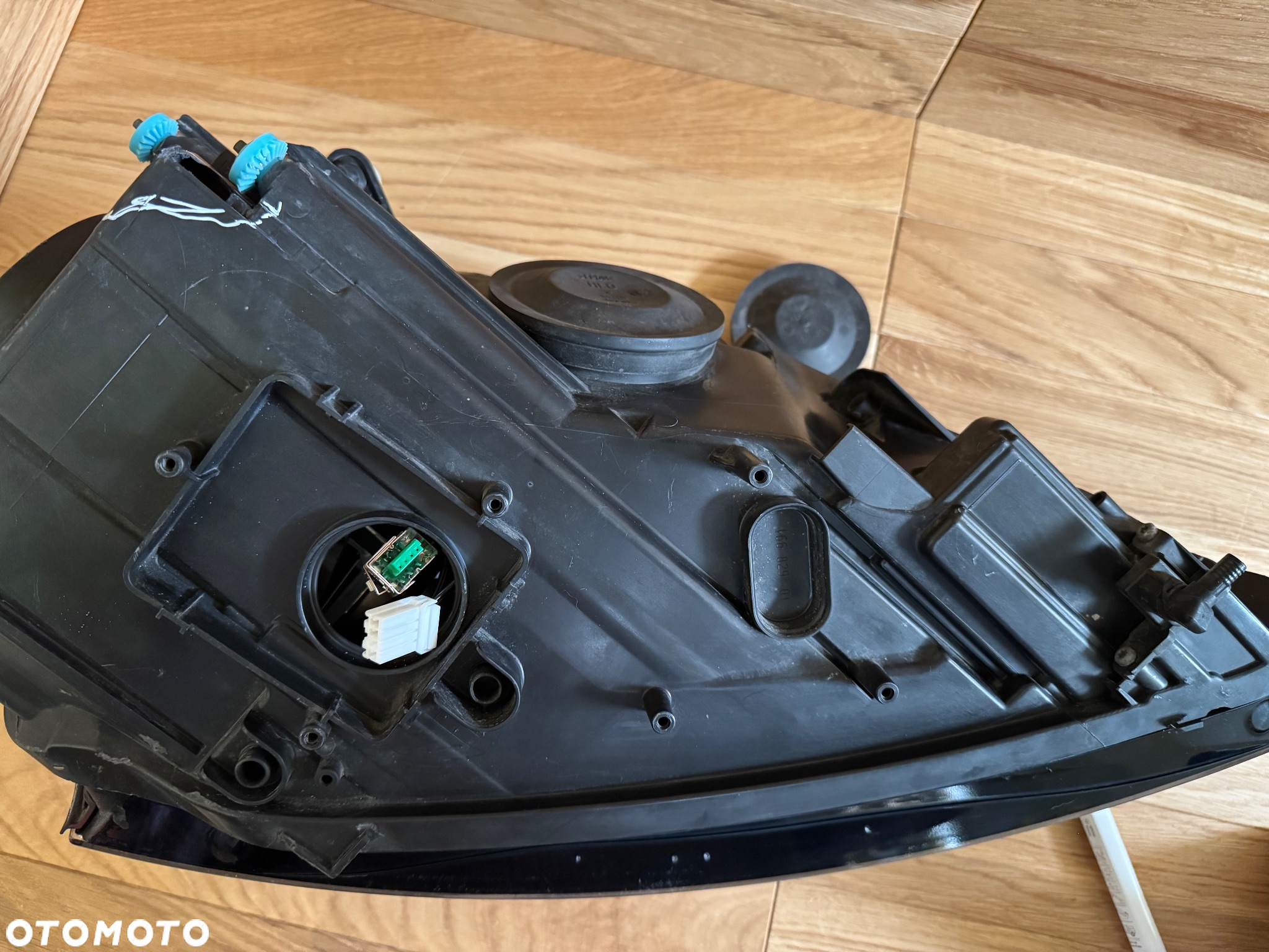 AUDI A3 S3 RS3 8P0 LIFT 08-12 LAMPA xenon  1EL009648-09 - 8