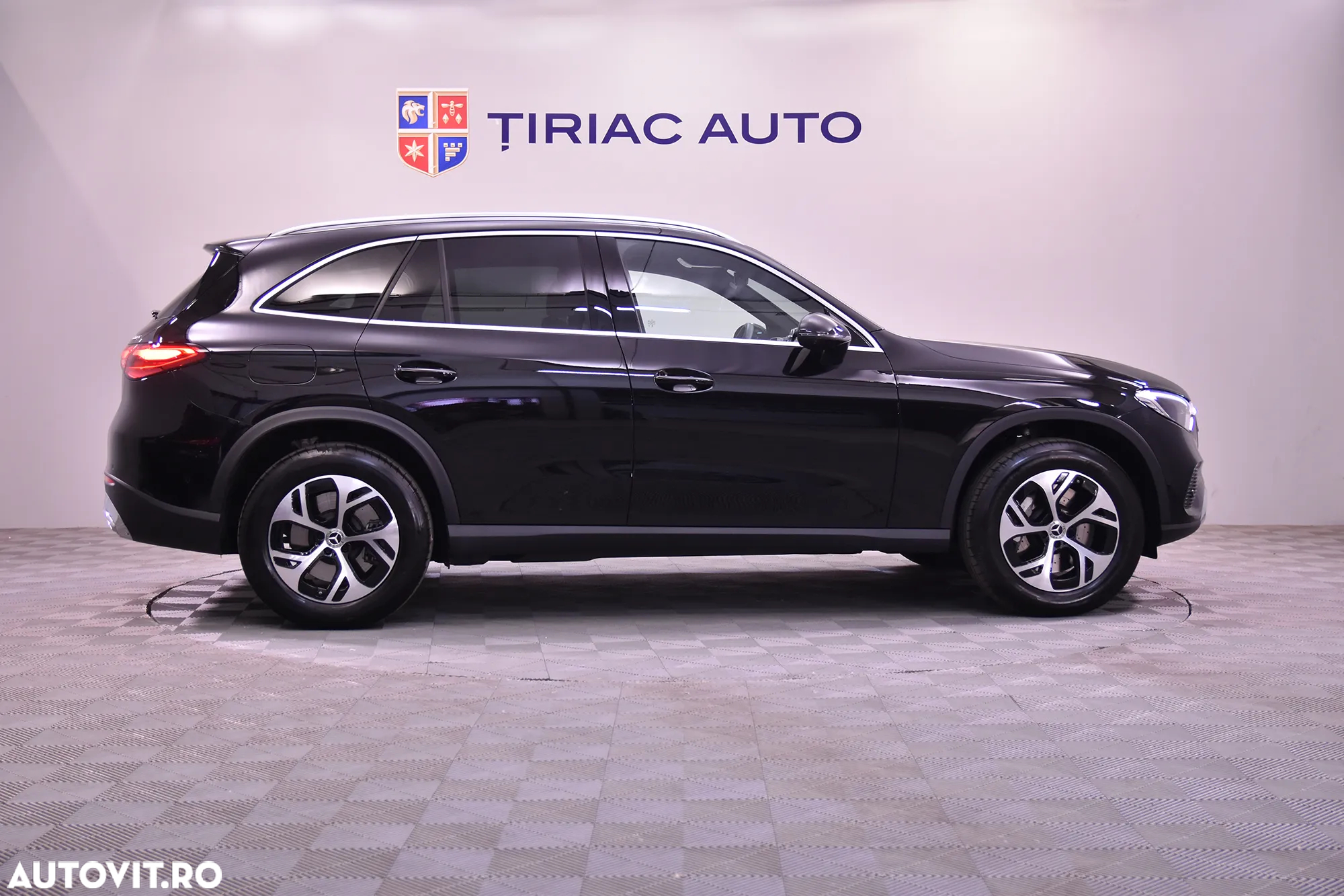 Mercedes-Benz GLC 300 e 4MATIC - 6