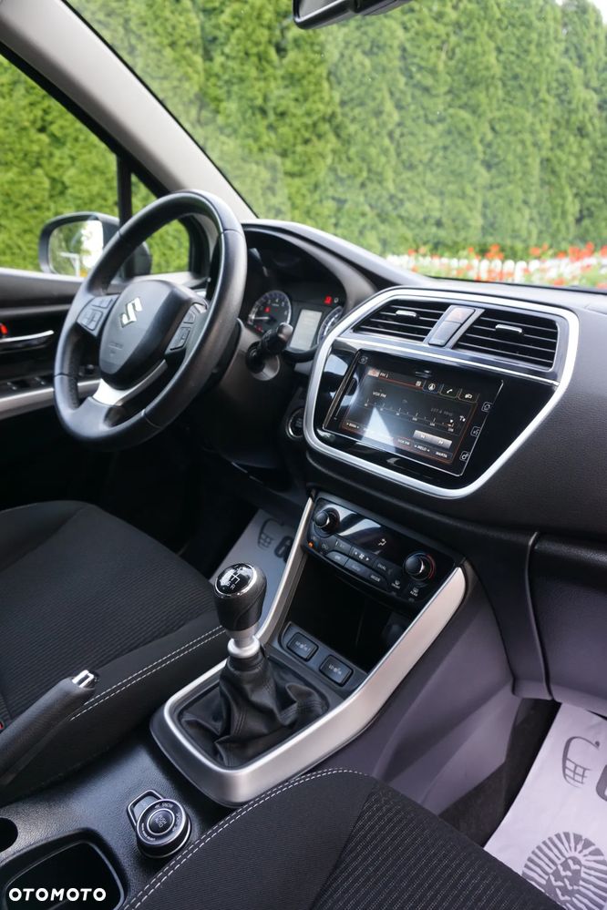 Suzuki SX4 S-Cross 1.4 T Premium 4WD - 10
