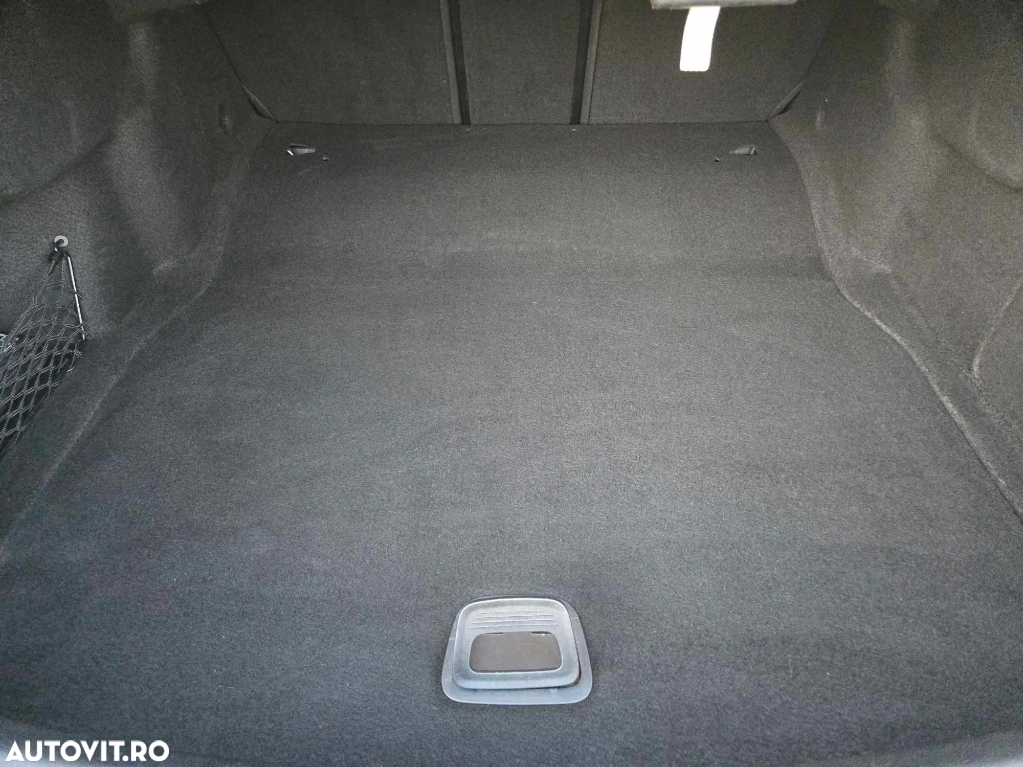 Mercedes-Benz E 220 d T 9G-TRONIC Avantgarde - 33