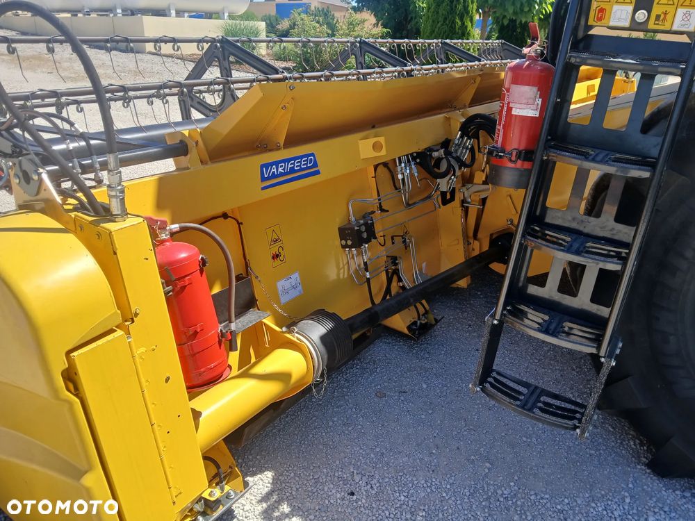 New Holland CX 6.90 - 3