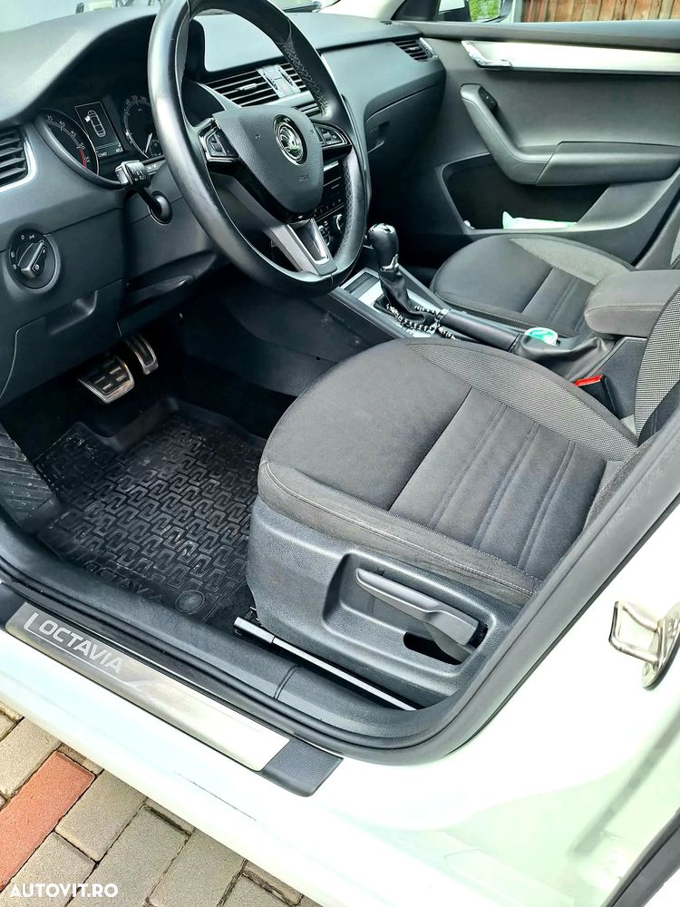 Skoda Octavia 1.6 TDI DSG Style - 3