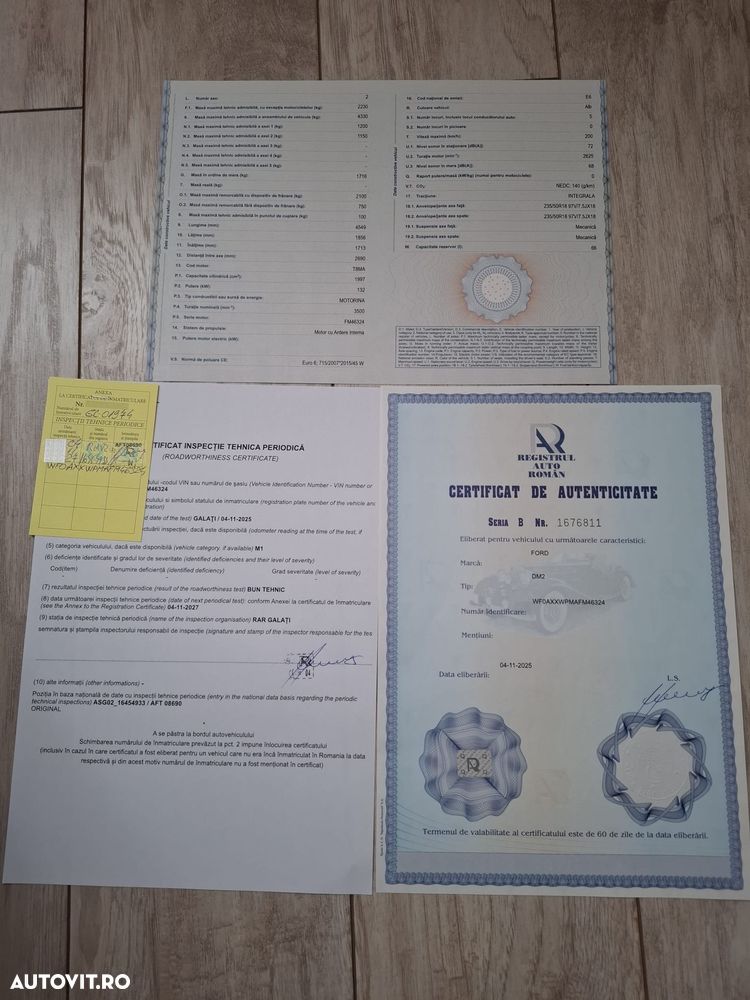 Ford Kuga 2.0 TDCi Powershift 4WD Titanium - 17