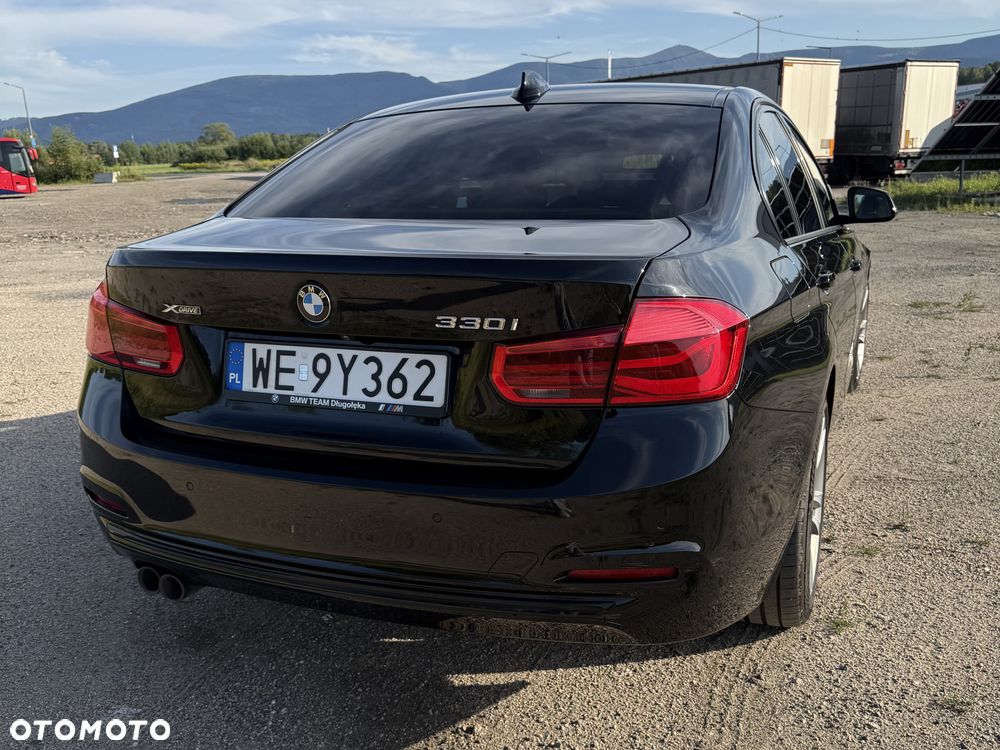 BMW Seria 3 330i xDrive Sport Line Sport - 3