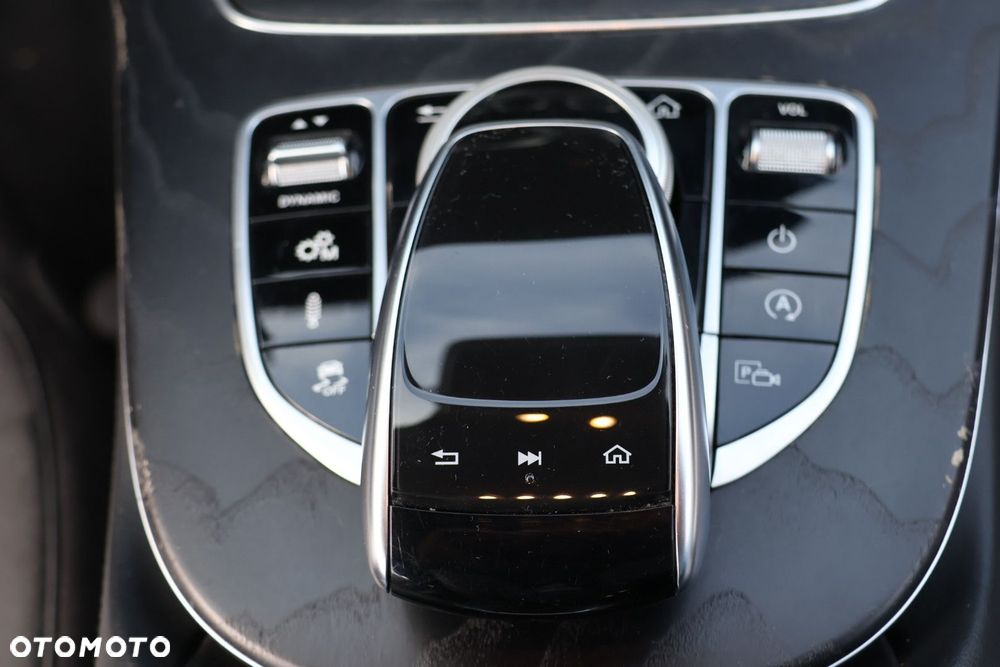 Mercedes-Benz Klasa E 43 AMG 4Matic 9G-TRONIC - 14
